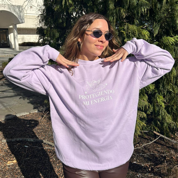 Protegiendo Mi Energía Cotton Crewneck Orchid – Bubalu