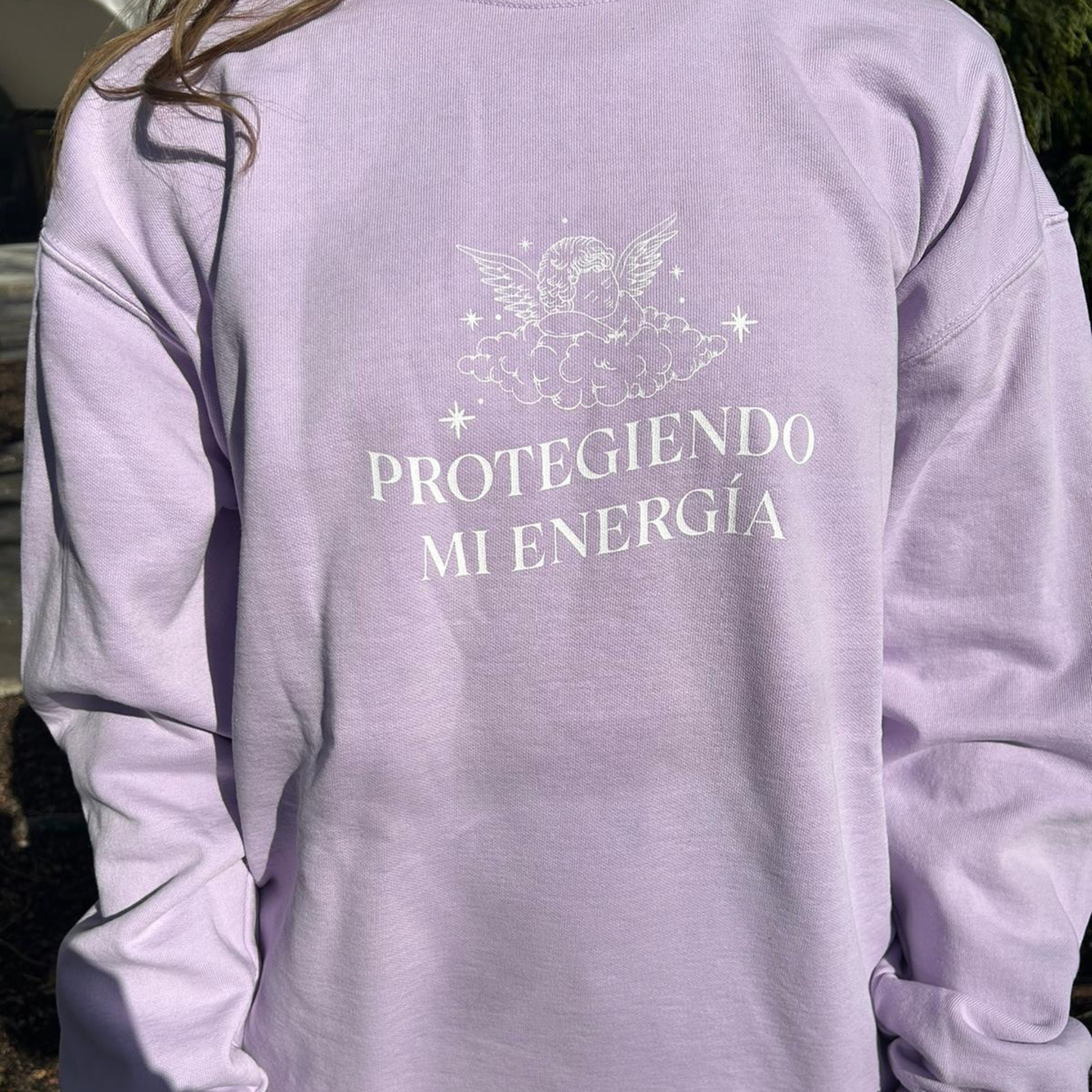 Protegiendo Mi Energía Cotton Crewneck Orchid