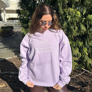 Protegiendo Mi Energía Cotton Crewneck Orchid